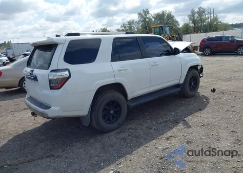 2016 Toyota 4Runner Sr5 z USA, uszkodzony, nr VIN JTEBU5JR6G5293645